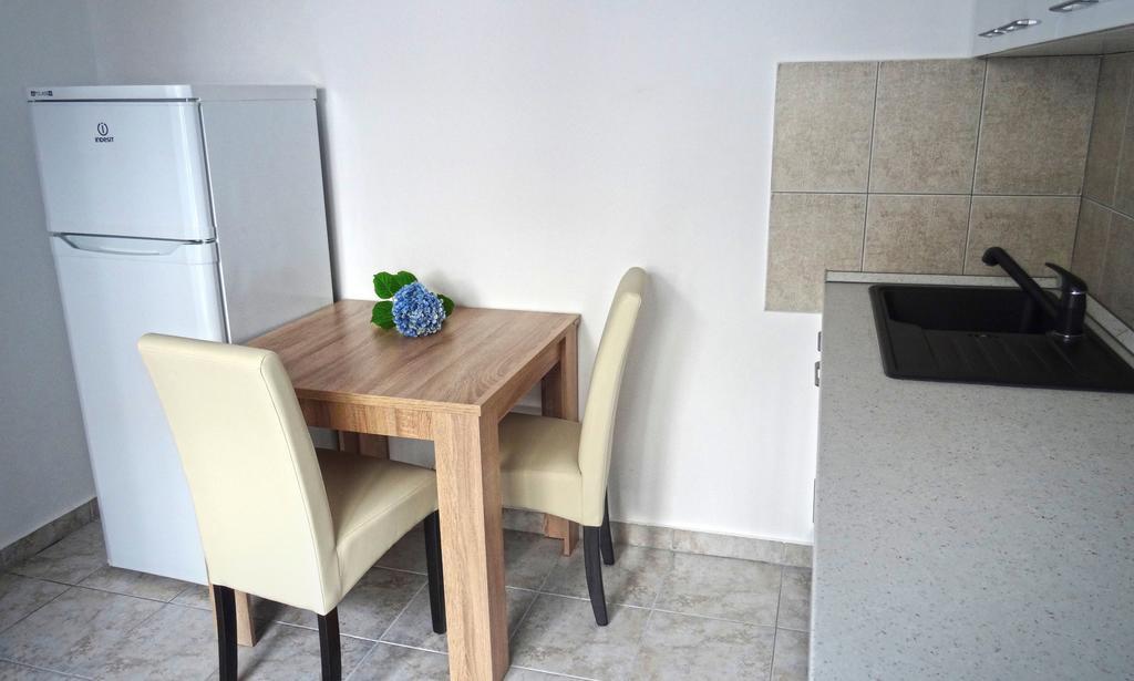Krasići Blue Bay Apartments מראה חיצוני תמונה