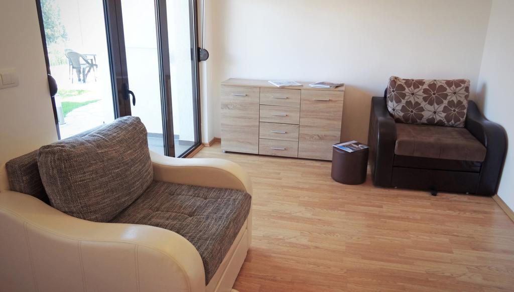 Krasići Blue Bay Apartments מראה חיצוני תמונה